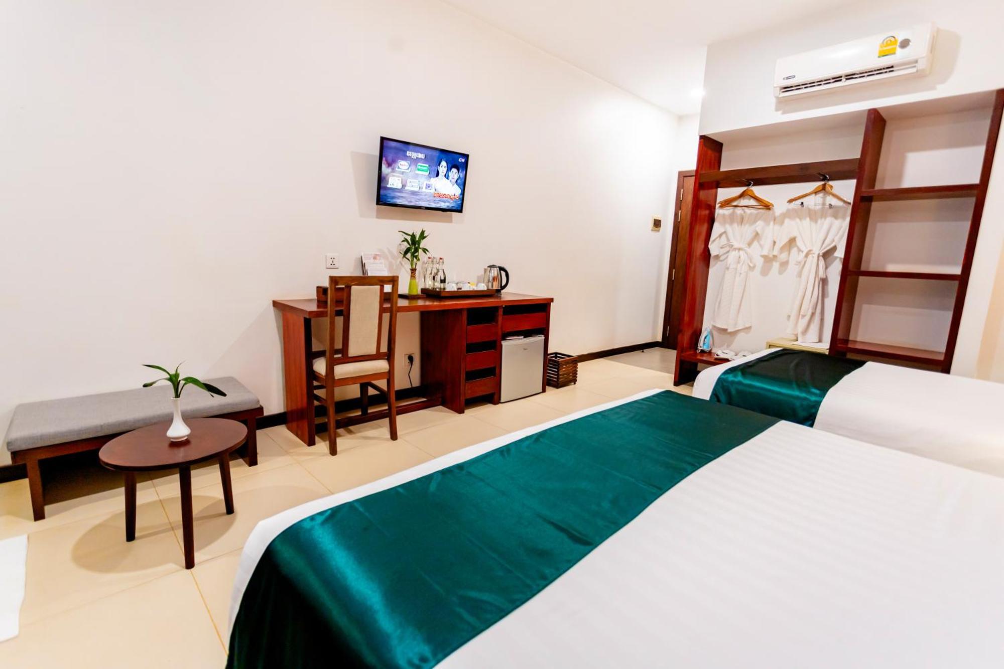 Amazon Hotel